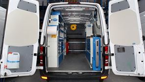 01_Racking for a service engineer’s Sprinter